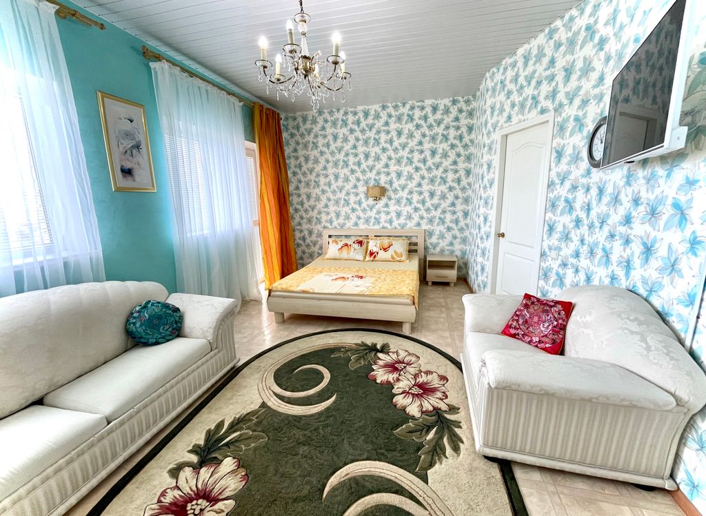 Четырёхместный номер люкс с видом на море