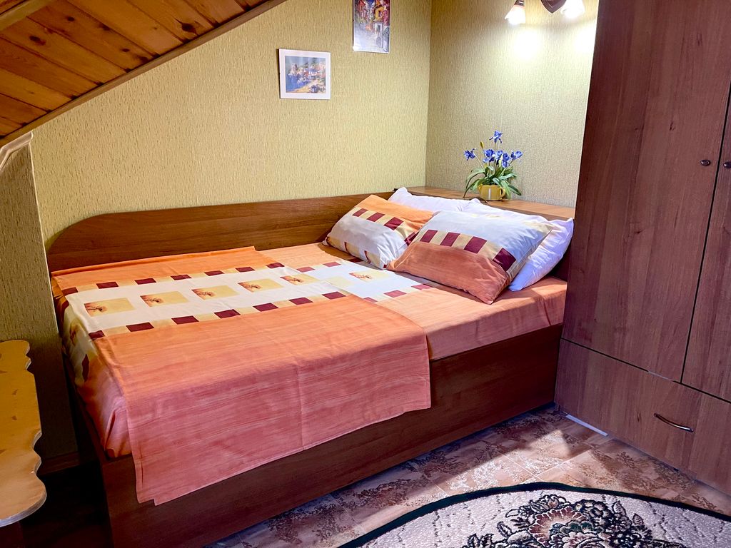 Четырёхместный номер Мансарда с видом на горы