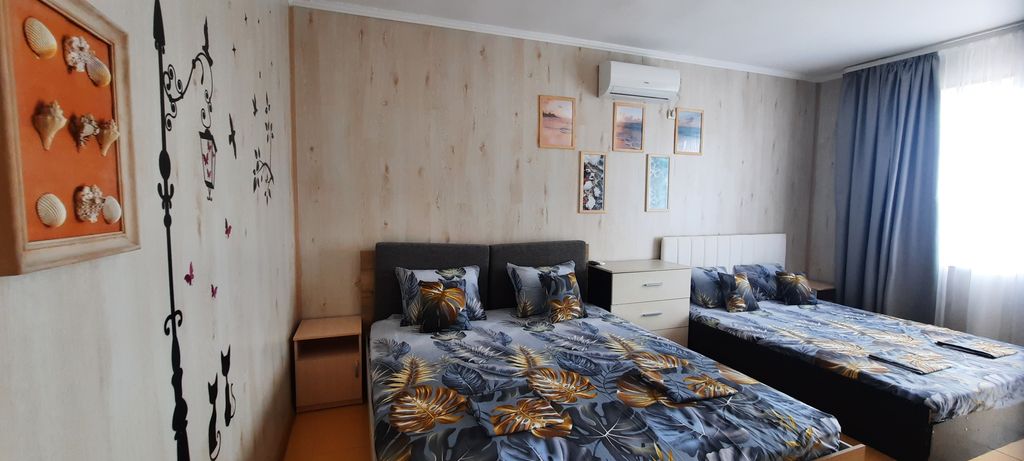 Семейный номер 5-ти местный стандарт+ с видом на море