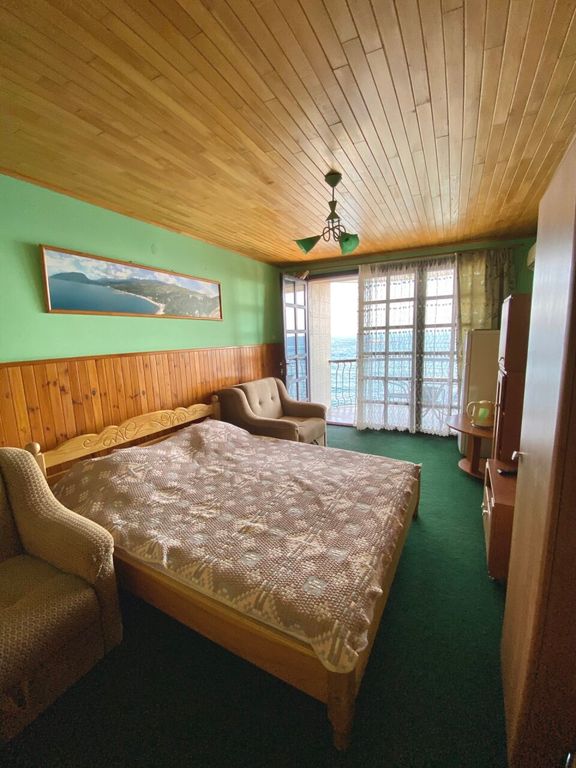 Четырёхместный номер улучшенный с видом на море