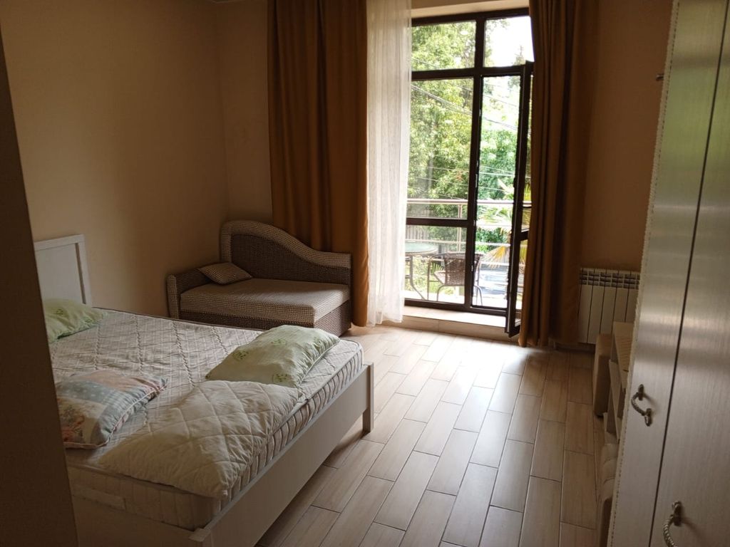 Трёхместный номер (3) стандарт с видом на парк