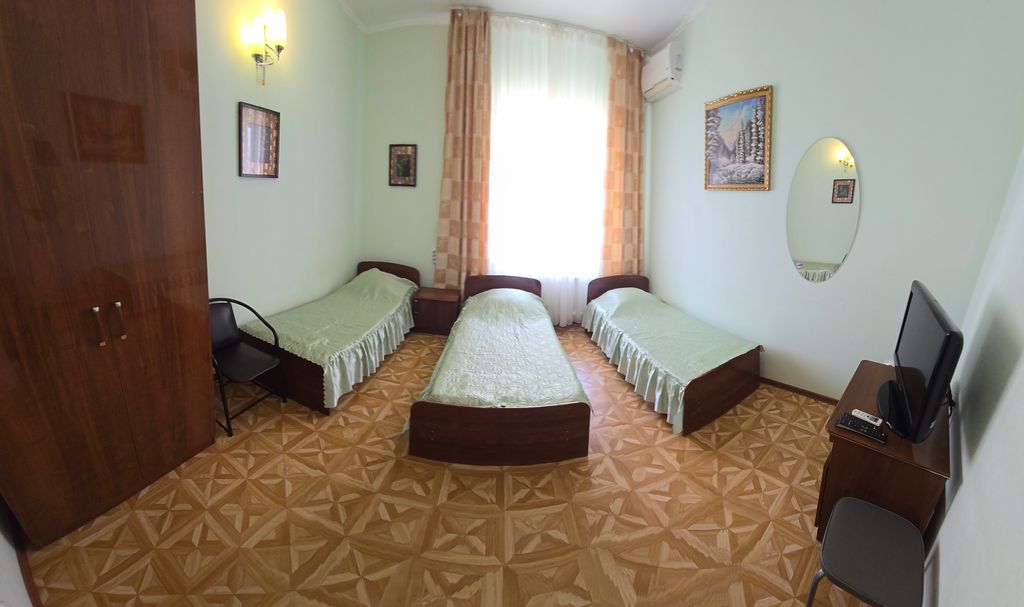 Трёхместный номер эконом