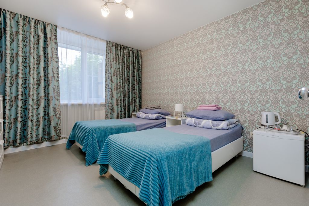 Двухместный номер с 2 отдельными кроватями со своим санузлом первая категория