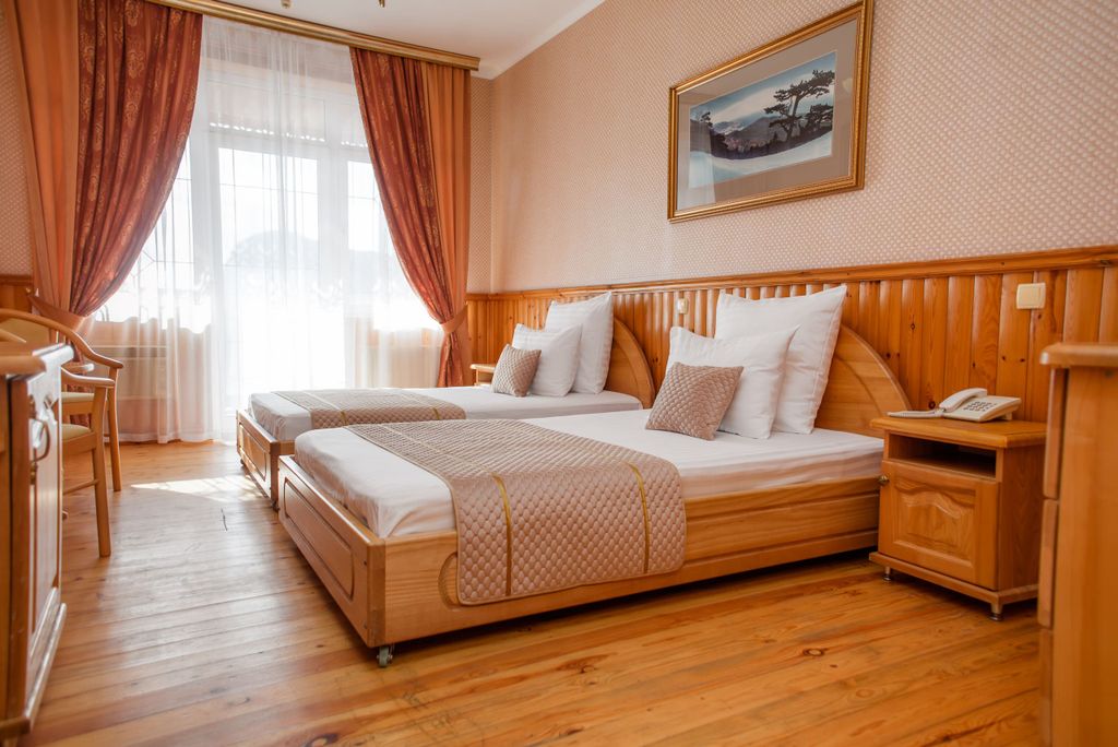 Двухместный номер с 2 отдельными кроватями стандарт с видом на горы