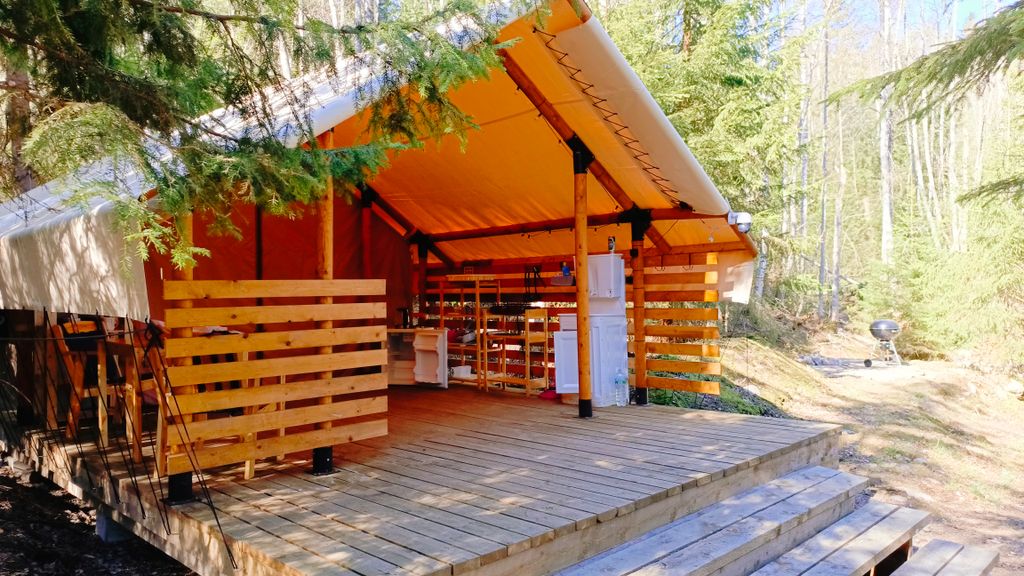 Сафари-тент дикий Дом глэмпинг отдых в Карелии