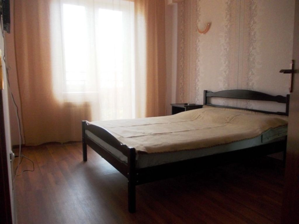 Трёхместный номер стандарт с видом на горы