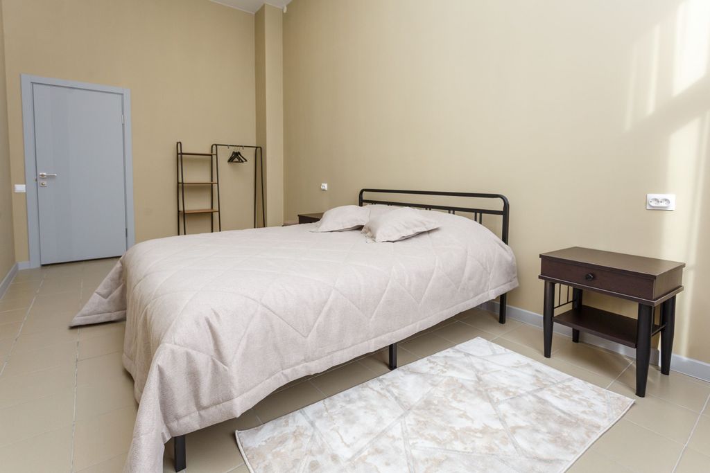 Семейный номер с видом на озеро