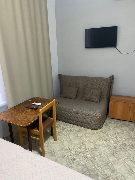 Трёхместный номер №3 с двумя кроватями