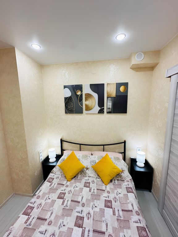 Апартаменты №10 Двухкомнатный стандарт цоколь, 2 линия