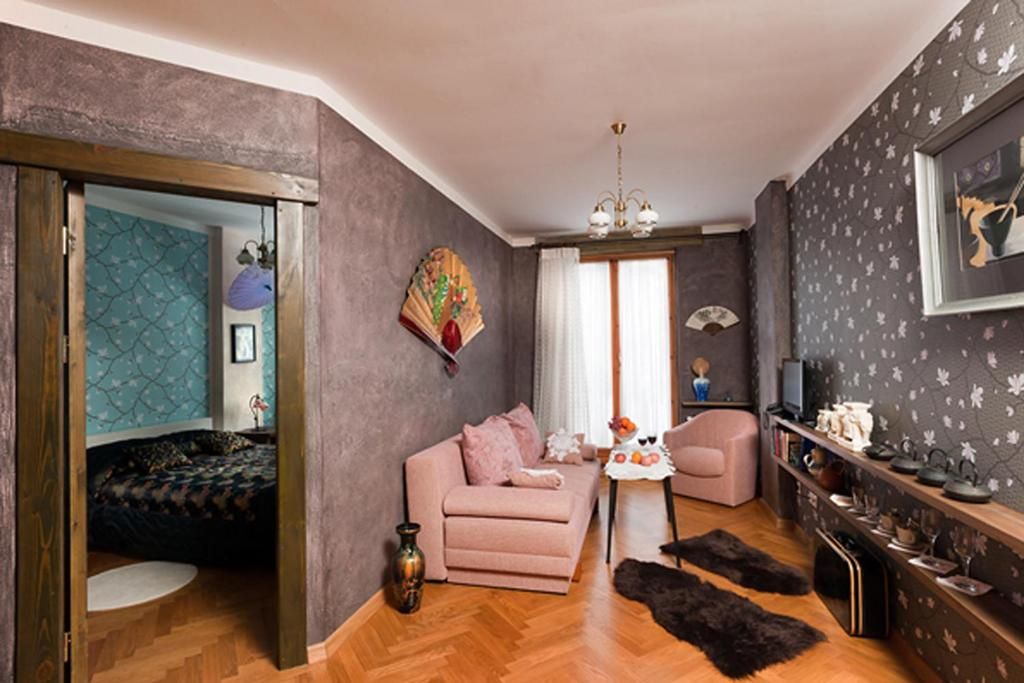 Двухместный номер с 1 кроватью Полулюкс двухкомнатный с французским балкончиком