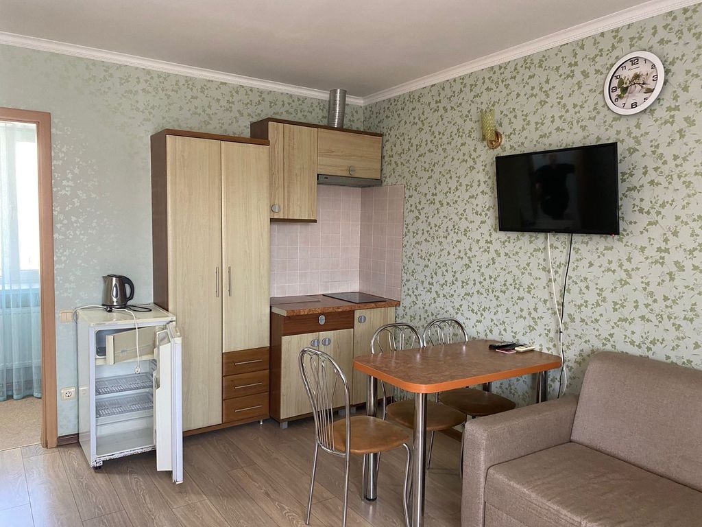 Четырёхместный номер стандарт улучшенный с мини кухней