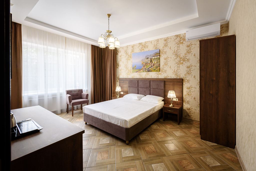 Двухместный номер с 1 кроватью полулюкс с кухней и балконом до 2-х человек