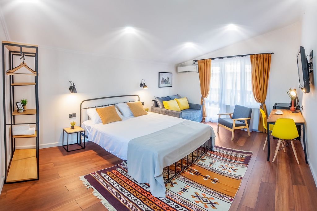 Трёхместный номер hill house VII