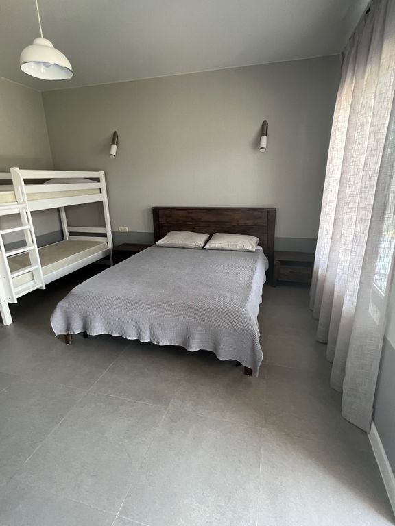 Трёхместный номер улучшенный с видом на море