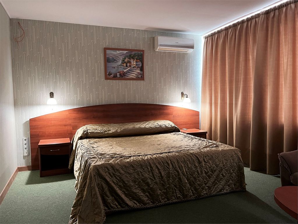 Двухместный номер с 1 кроватью Полулюкс премиум