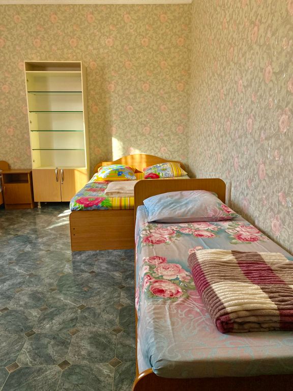 Четырёхместный номер стандарт с видом на горы