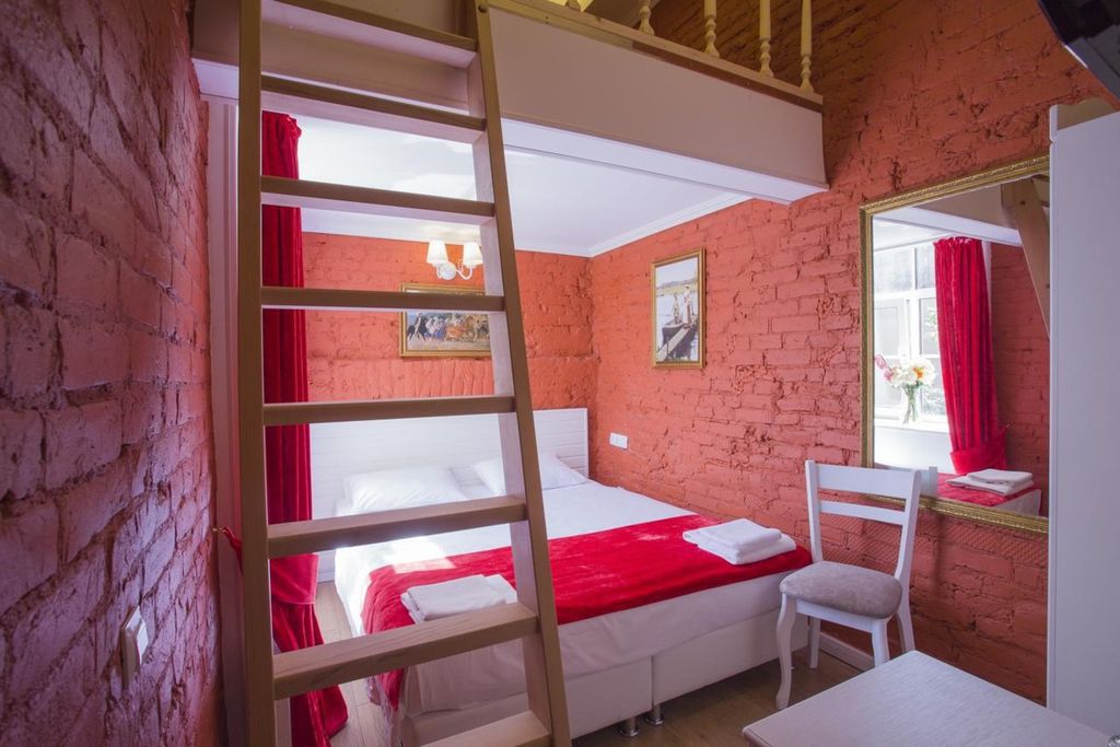 Трёхместный номер двухуровневый