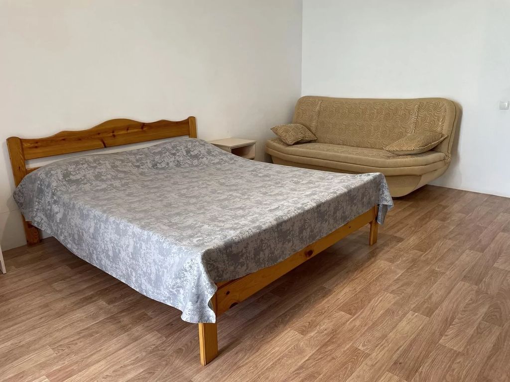 Четырёхместный номер Стандартный четырехместный номер с балконом и видом на море