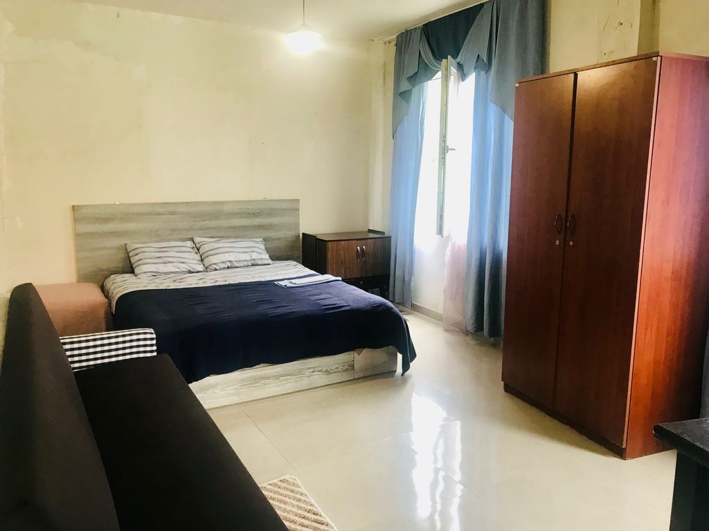 Двухместный номер с 1 кроватью студия с видом на горы в 400 метрах от моря в Батуми