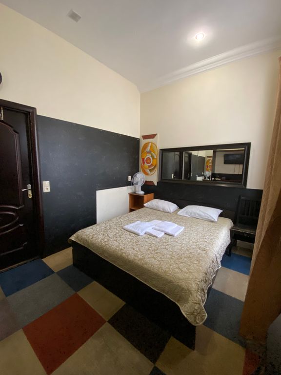 Двухместный номер с 1 кроватью Эконом с общей ванной на несколько комнат