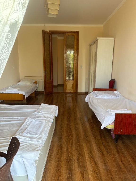 Четырёхместный номер эконом с видом на город