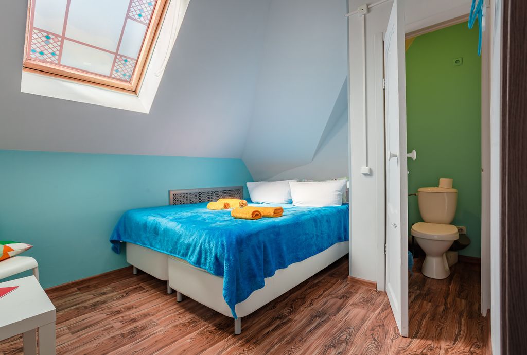 Двухместный номер с 1 кроватью и санузлом №9, душ общий