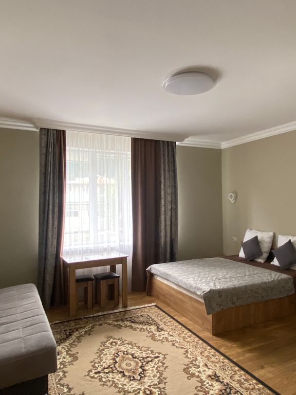 Четырёхместный номер стандарт с видом на горы