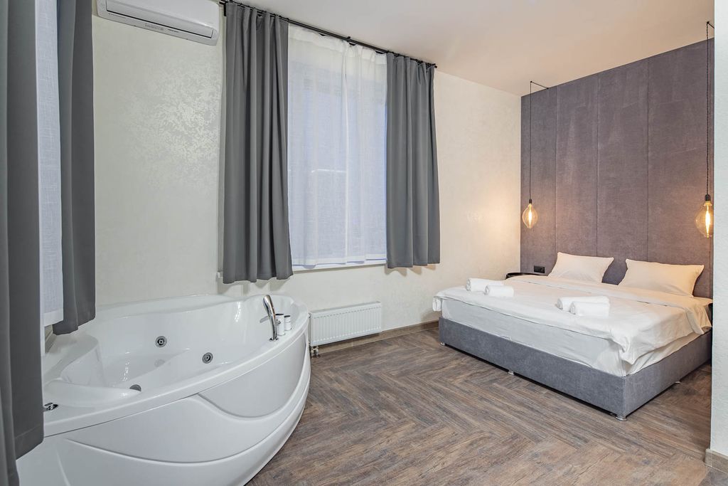 Апартаменты Люкс с Джакузи