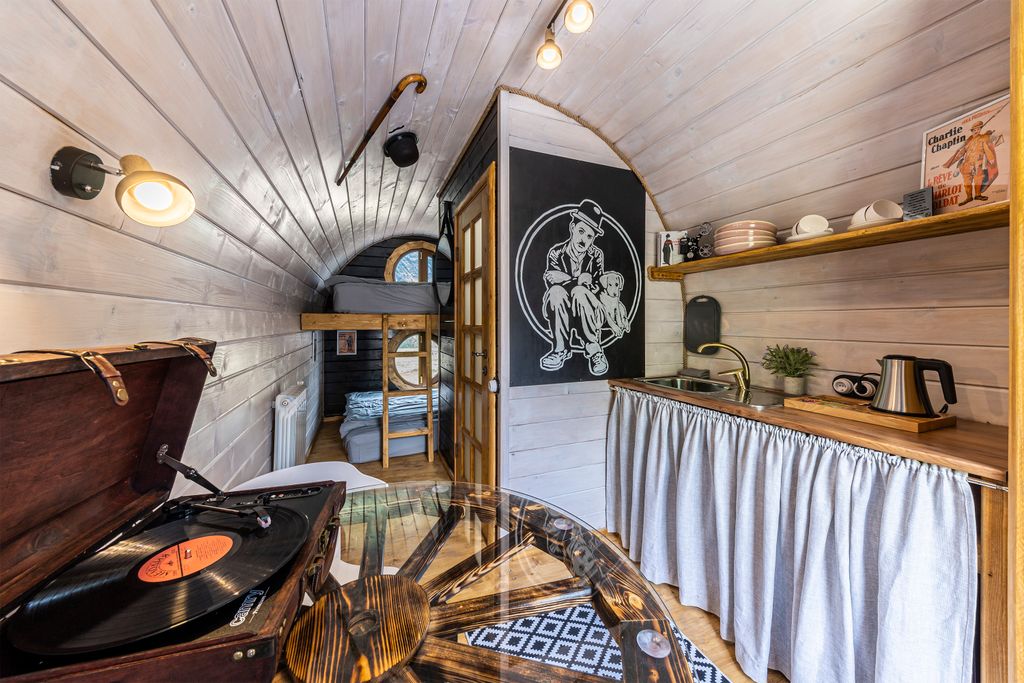 Вагончик Дилижанс Чарли Чаплин, 4-местный бутик