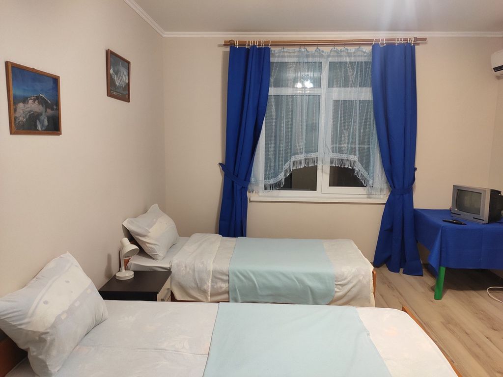 Двухместный номер с 2 отдельными кроватями стандарт с видом на горы