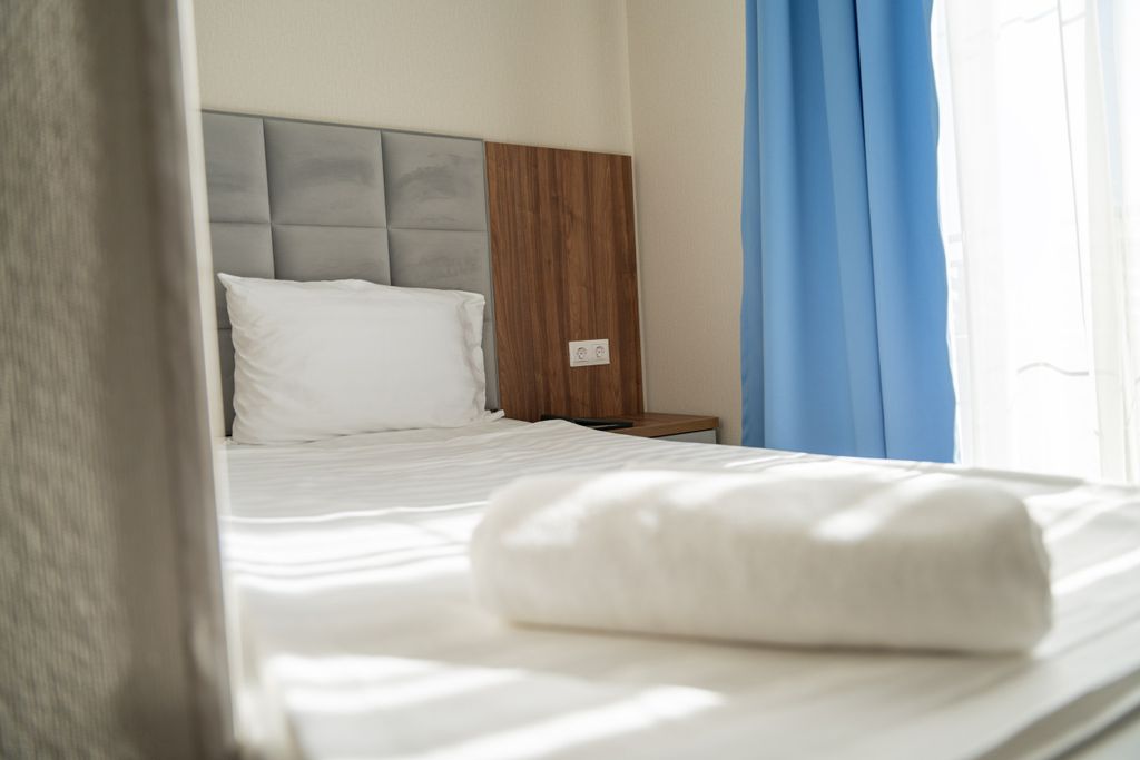 Одноместный номер стандарт с балконом и видом на море