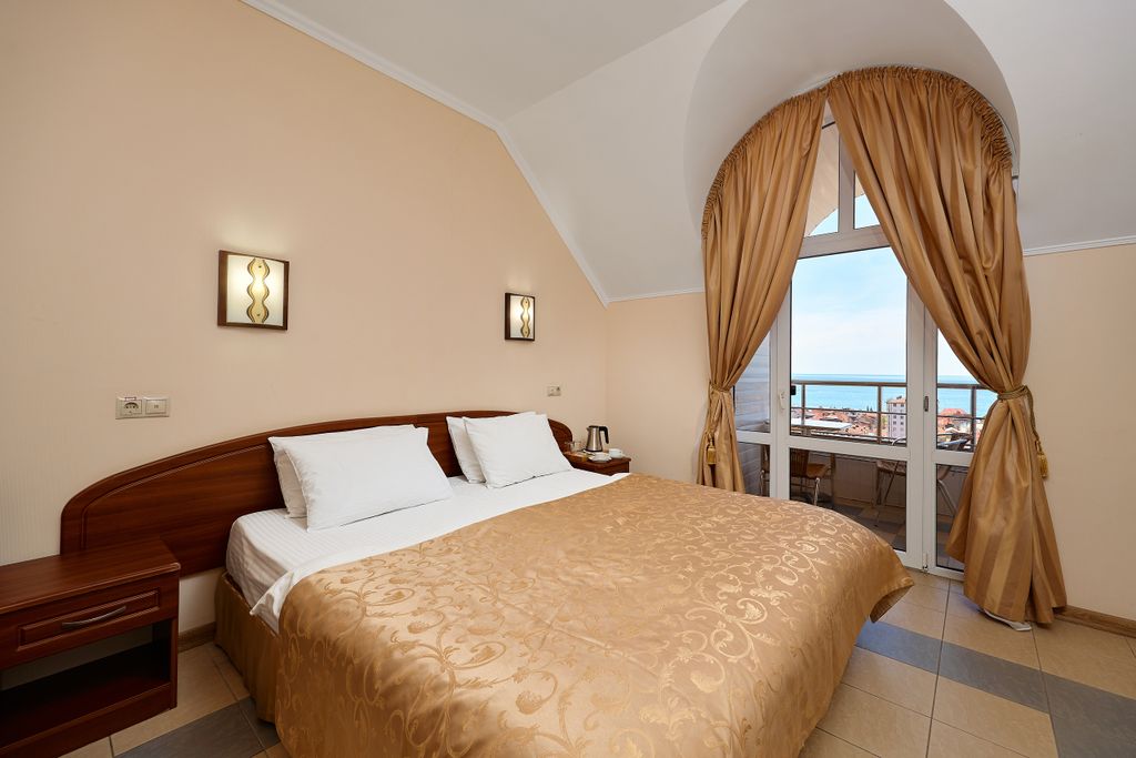 Двухместный номер с 1 кроватью стандарт с балконом и видом на море