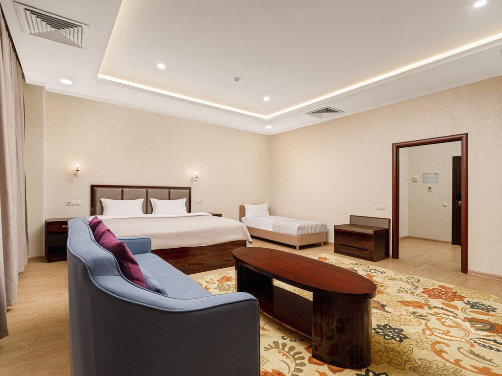 Трёхместный номер улучшенный