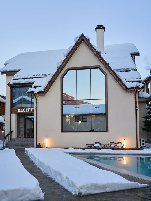 Двухместный номер с 1 кроватью бюджетный цокольный