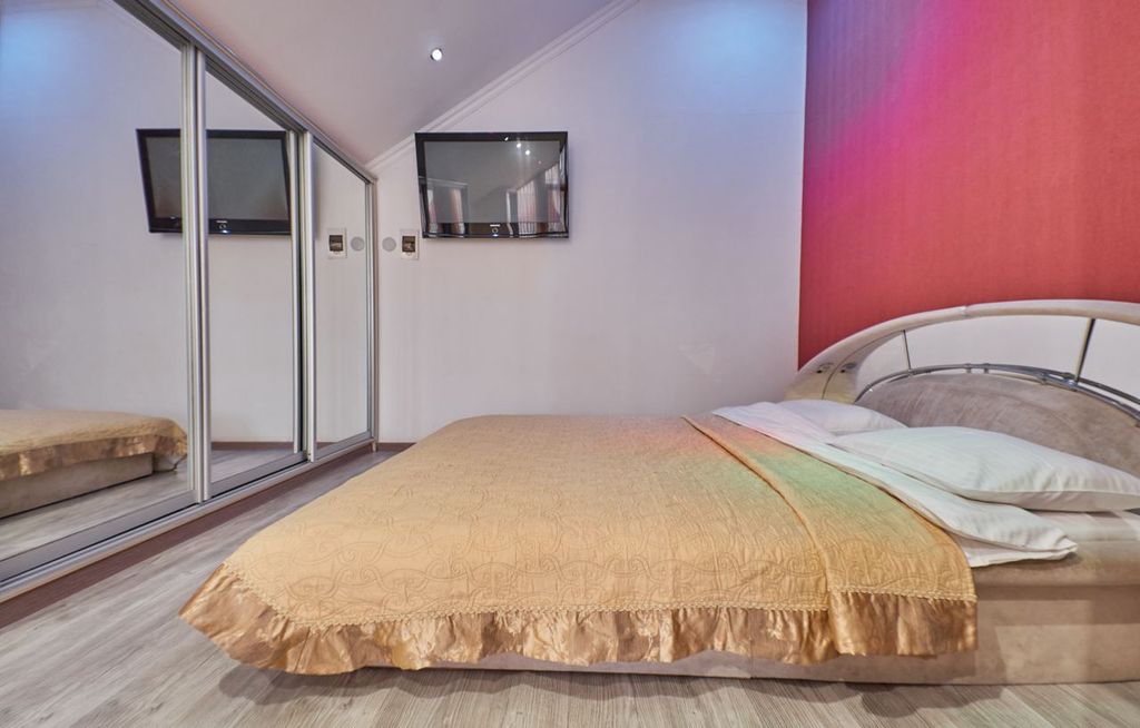 Трёхместный номер улучшенный с видом на море