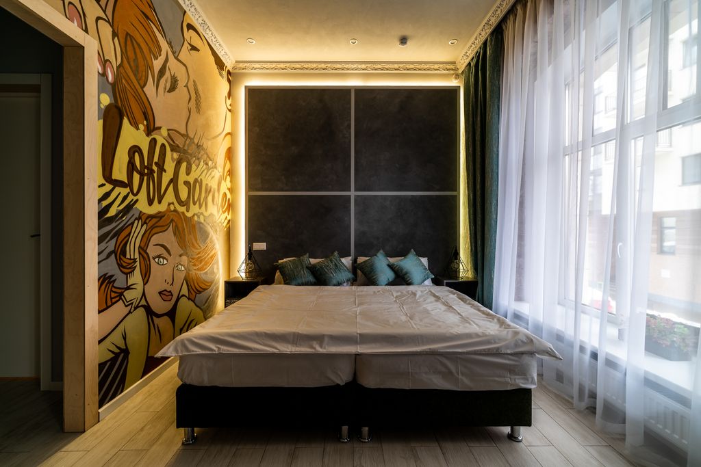 Трёхместный номер улучшенный с видом на город