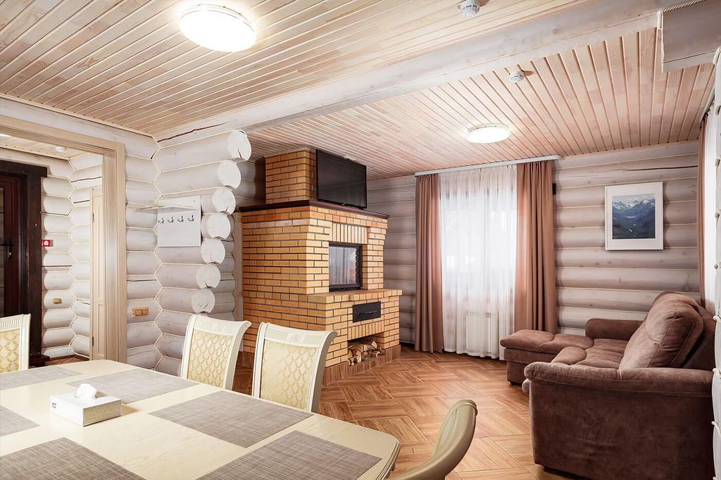 Дом Кедровый дом с камином