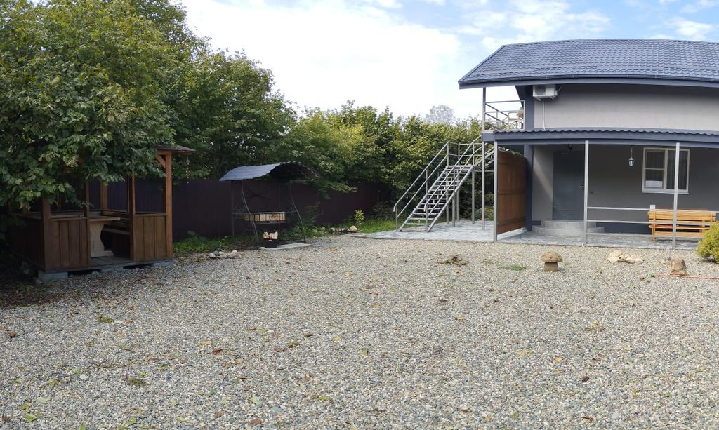 Четырёхместный номер стандарт с видом на горы