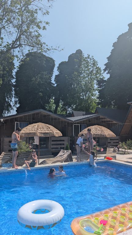 Трёхместный номер стандарт с видом на горы