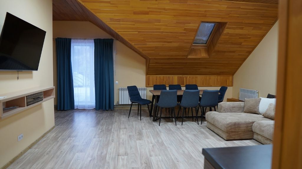 Семейный номер Божоле Мансард