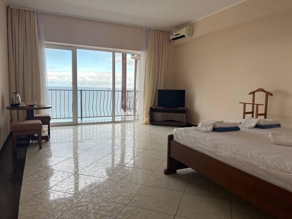 Семейный номер люкс с видом на море