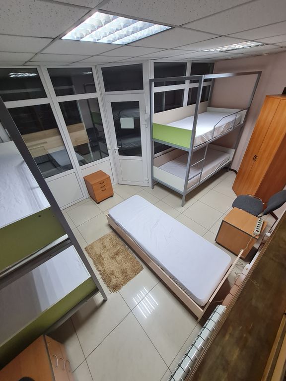 Многоместный женский номер Место в комнате 5-9 человек