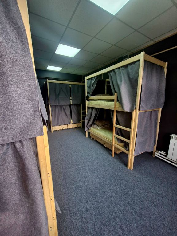 Многоместный смешанный номер шестиместный мужской койко-место