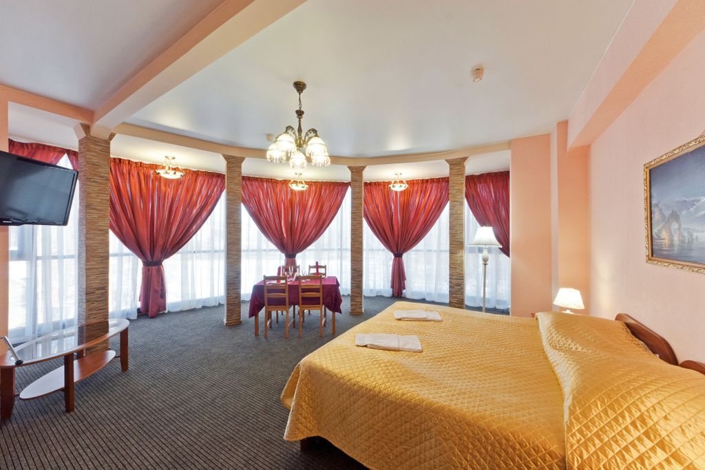 Двухместный номер с 1 кроватью Люкс "Панорамный" (1 корпус)