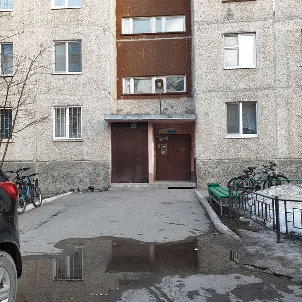 Фасад дома, подъезд 