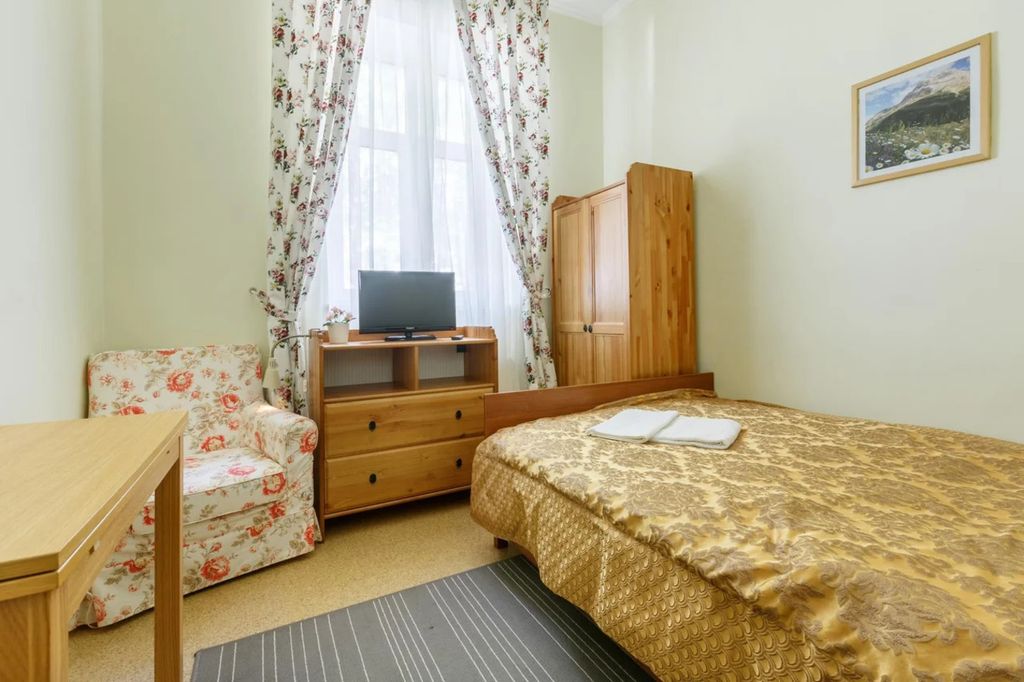 Трёхместный номер люкс двухкомнатный