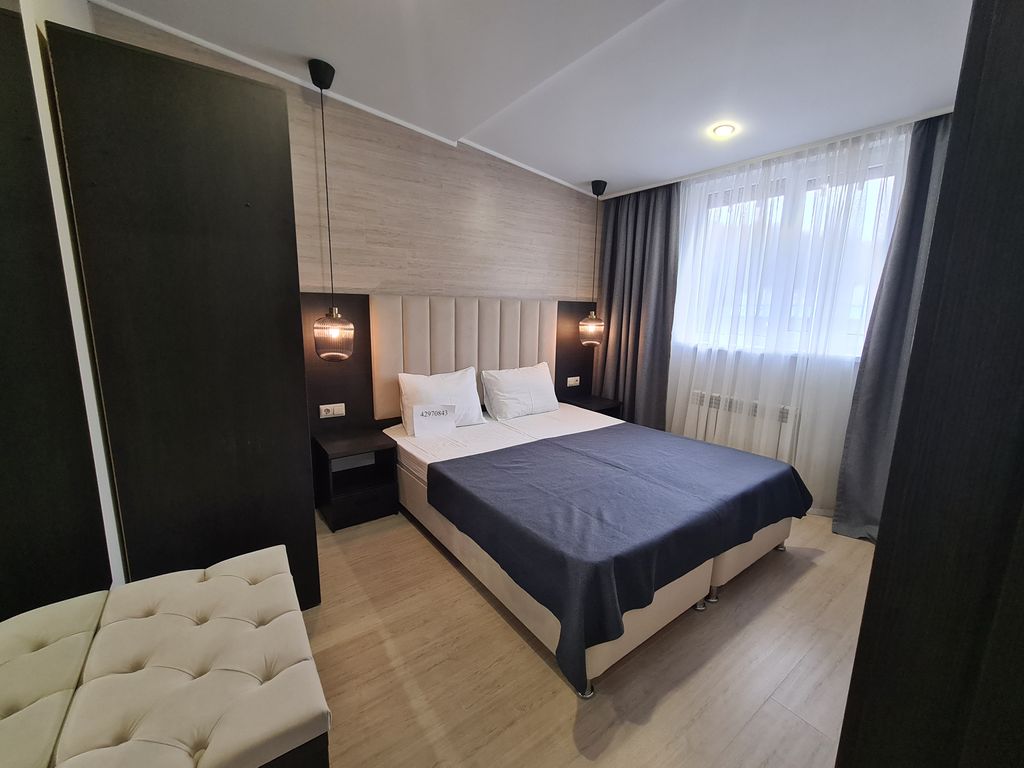 Апартаменты двухкомнатные с террасой и видом на горы