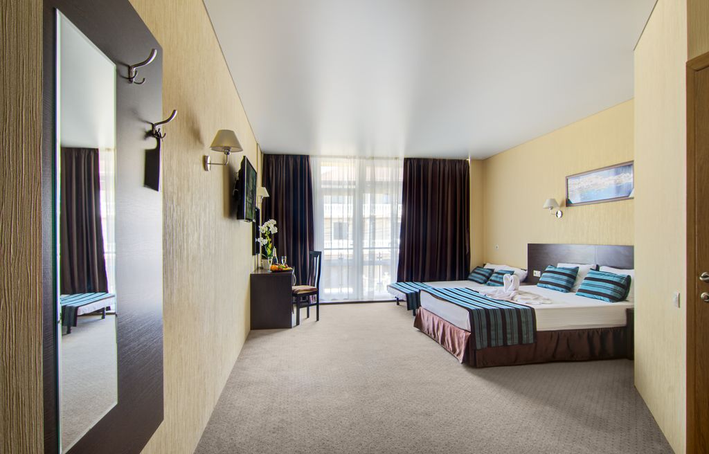 Четырёхместный номер люкс