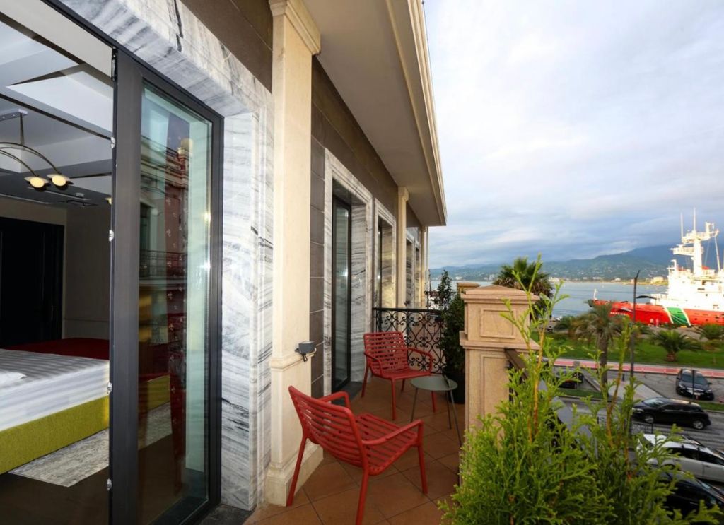 Двухместный номер с 1 кроватью улучшенный с видом на море