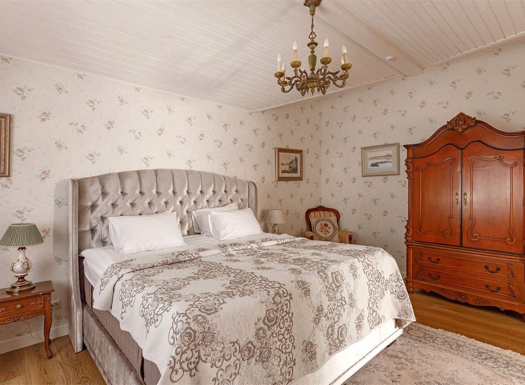 Двухместный номер с 1 кроватью люкс генерала Платова